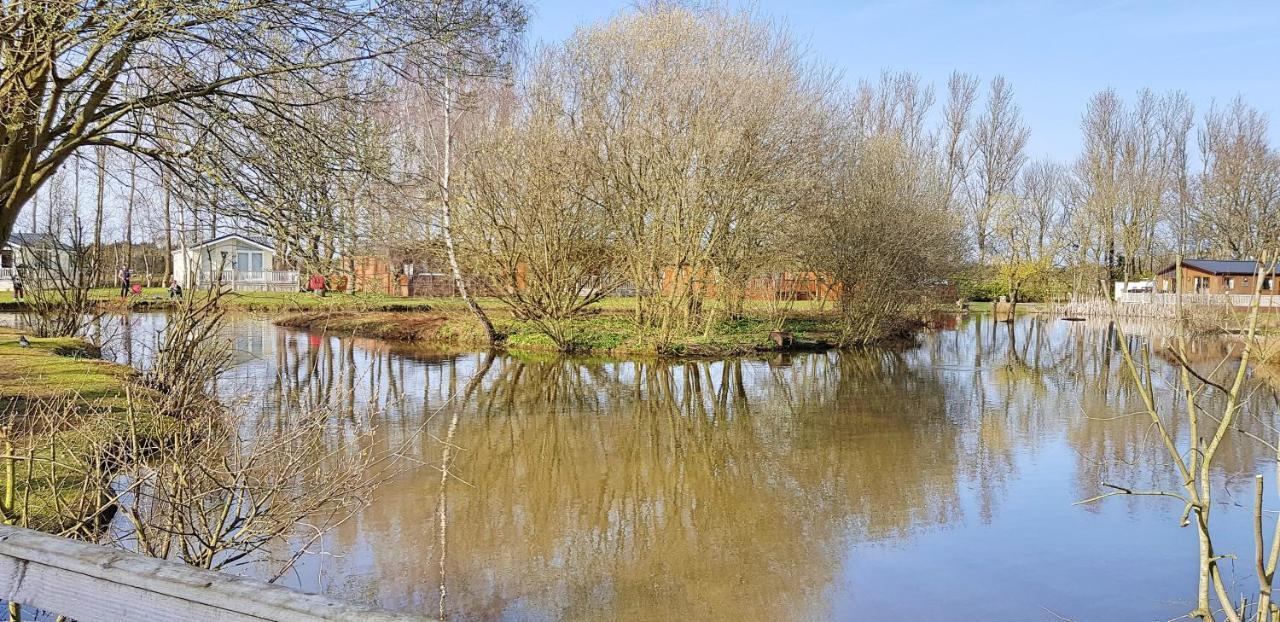 White Rose Caravan At Goosewood Holiday Park York Sutton on the Forest エクステリア 写真